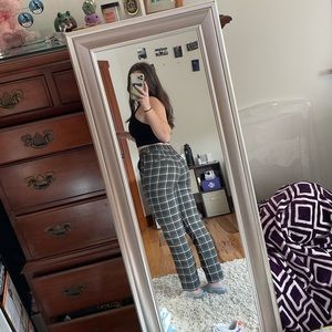 american eagle straight leg plaid pants - 

high waisted, green plaid, size 00